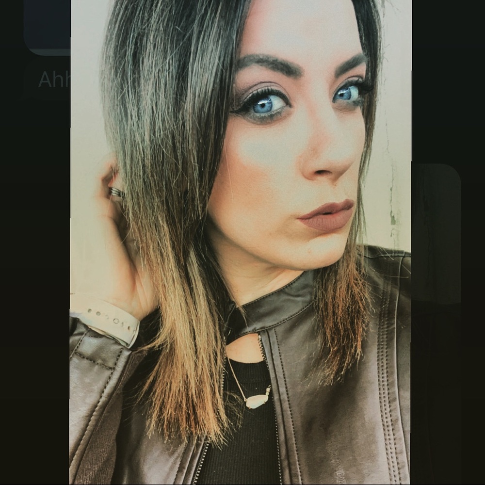 Meet your Posher, Angela